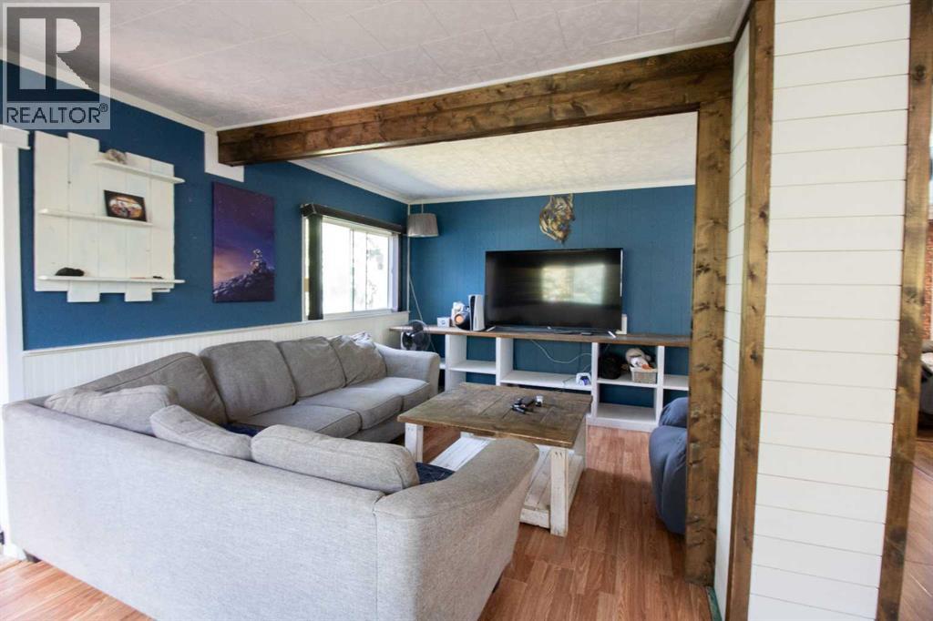 2027 19 Avenue, Bowden, Alberta  T0M 0K0 - Photo 9 - A2231388