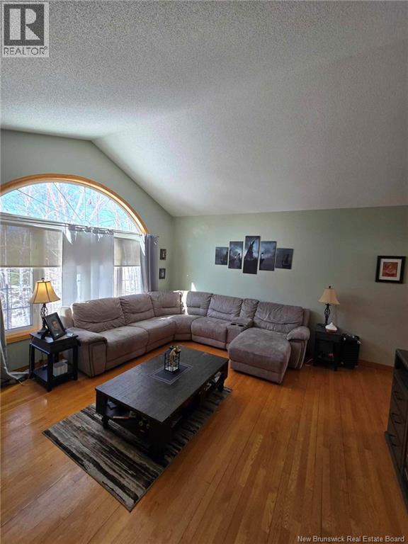 1125 Birchwood Drive, Bathurst, New Brunswick  E2A 4W8 - Photo 16 - NB128006