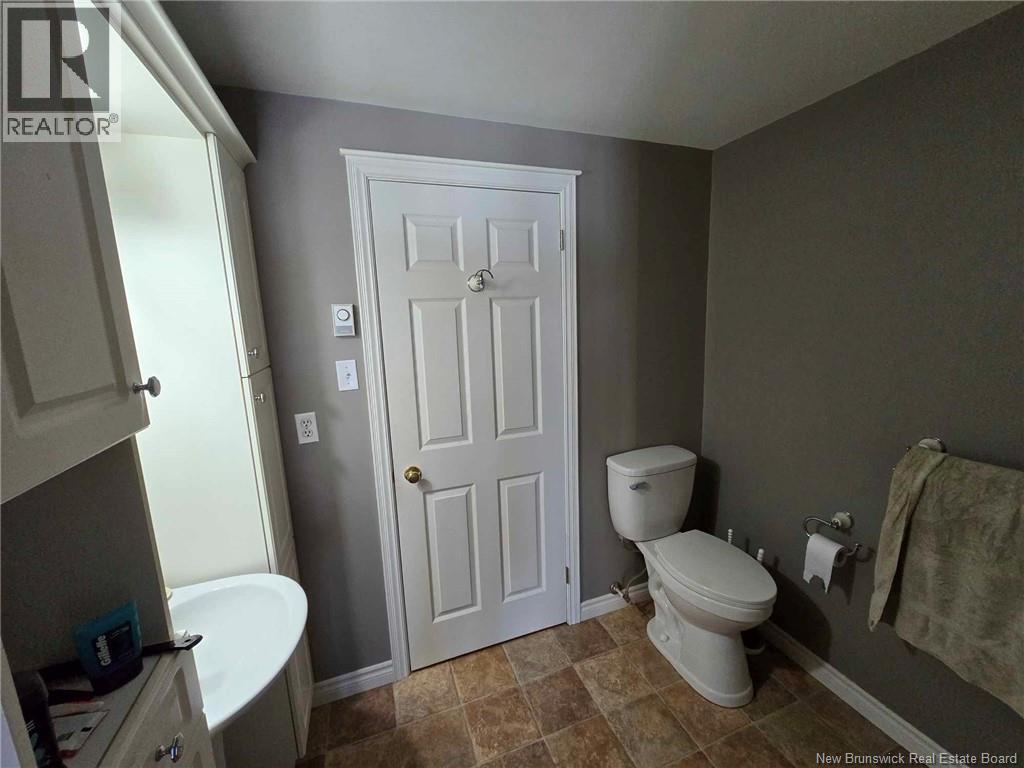 1125 Birchwood Drive, Bathurst, New Brunswick  E2A 4W8 - Photo 25 - NB128006