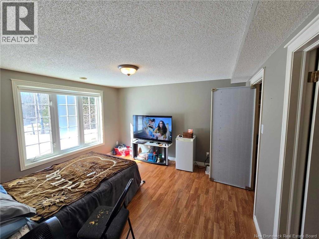 1125 Birchwood Drive, Bathurst, New Brunswick  E2A 4W8 - Photo 27 - NB128006