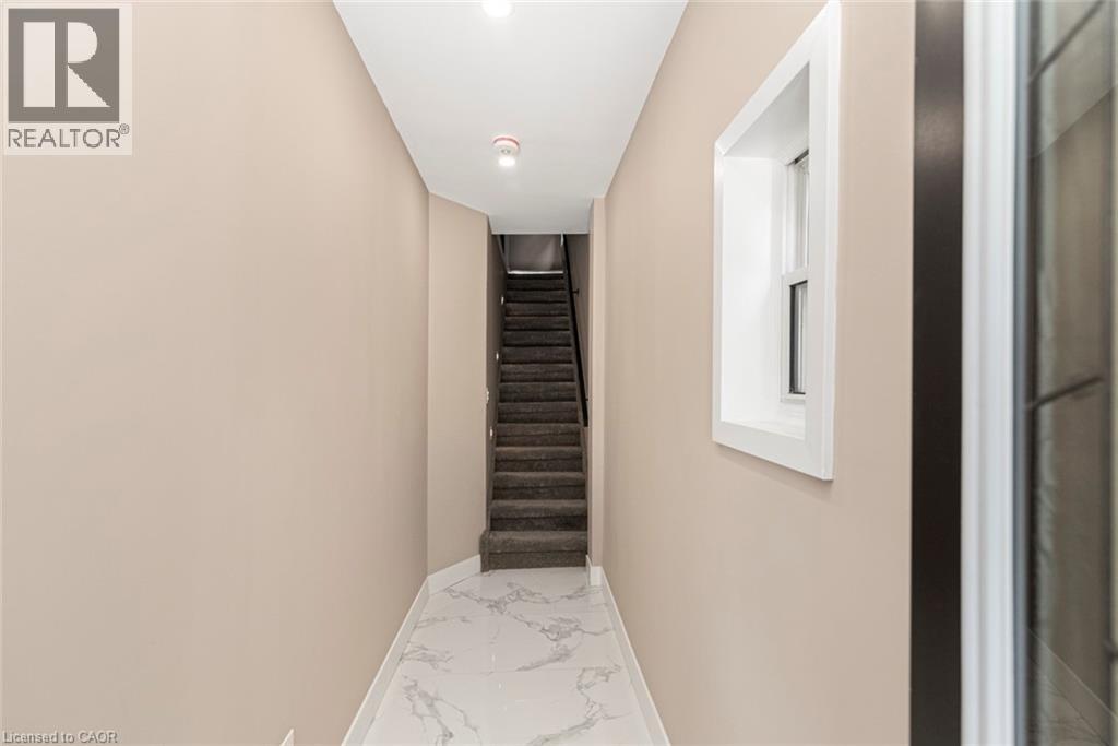 200 Sanford Avenue S, Hamilton, Ontario  L8M 2H2 - Photo 4 - 40740136