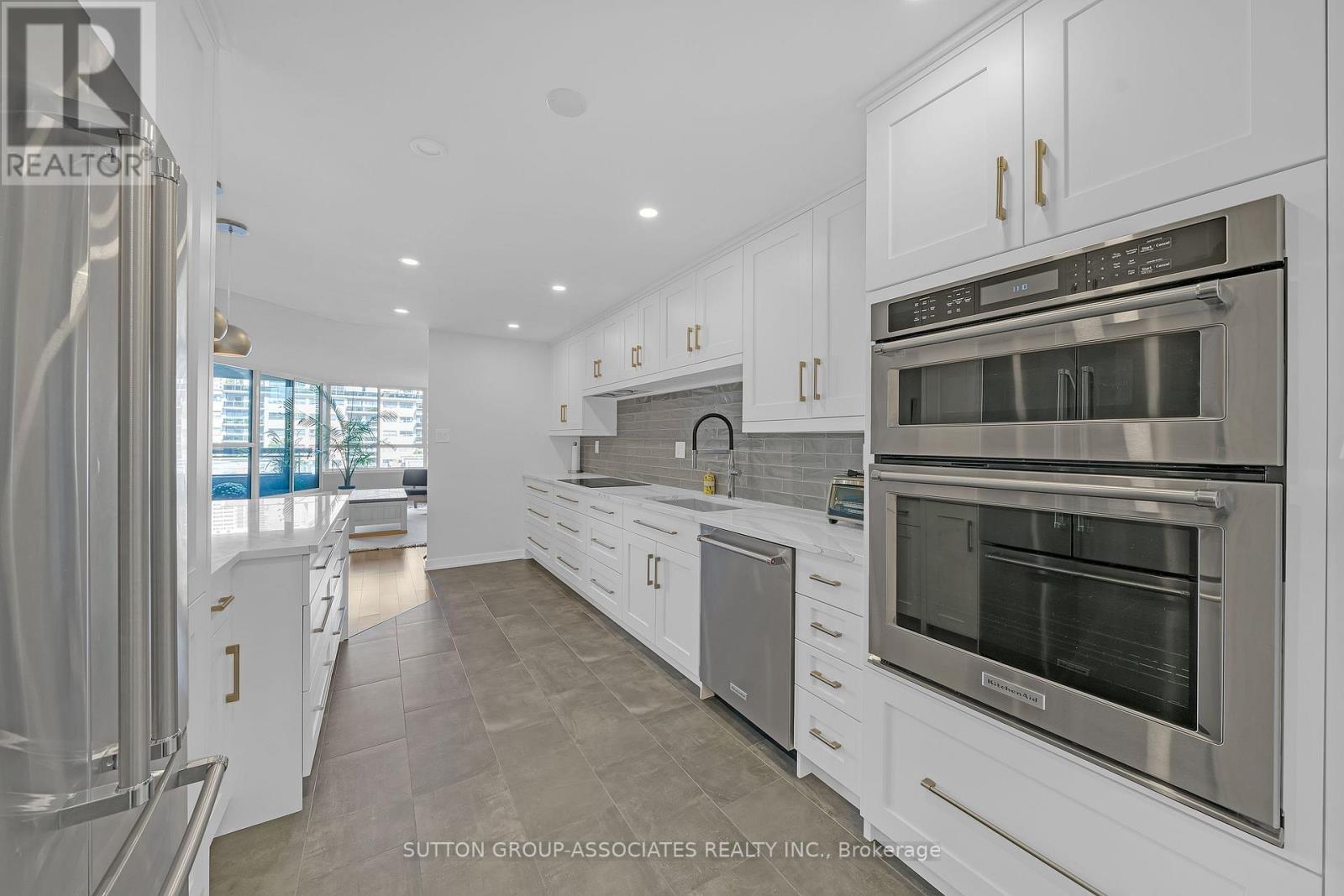601 - 130 Carlton Street, Toronto, Ontario  M5A 4K3 - Photo 6 - C12446190