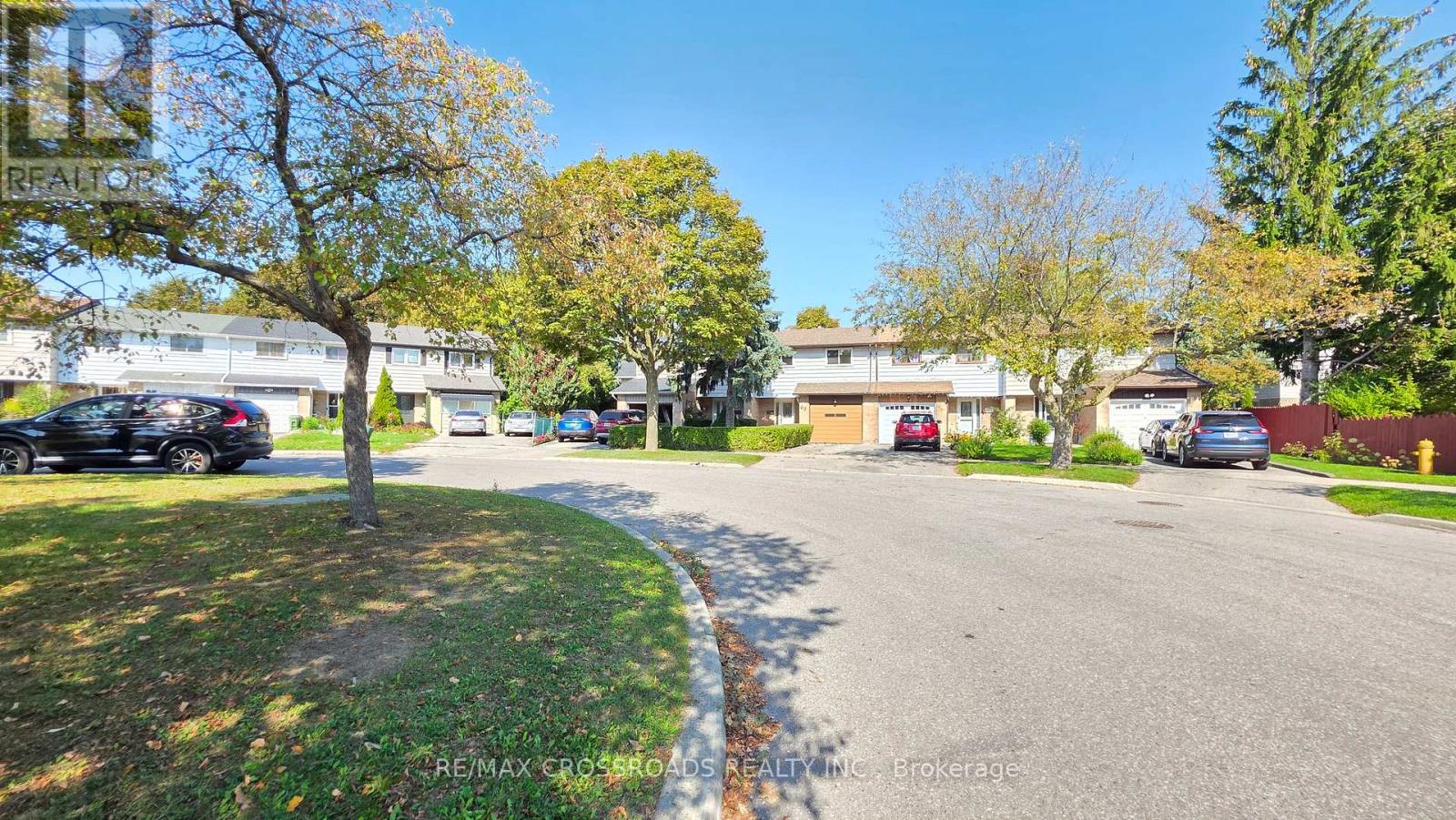 63 Osterhout Place, Toronto, Ontario  M1B 1E4 - Photo 3 - E12446202