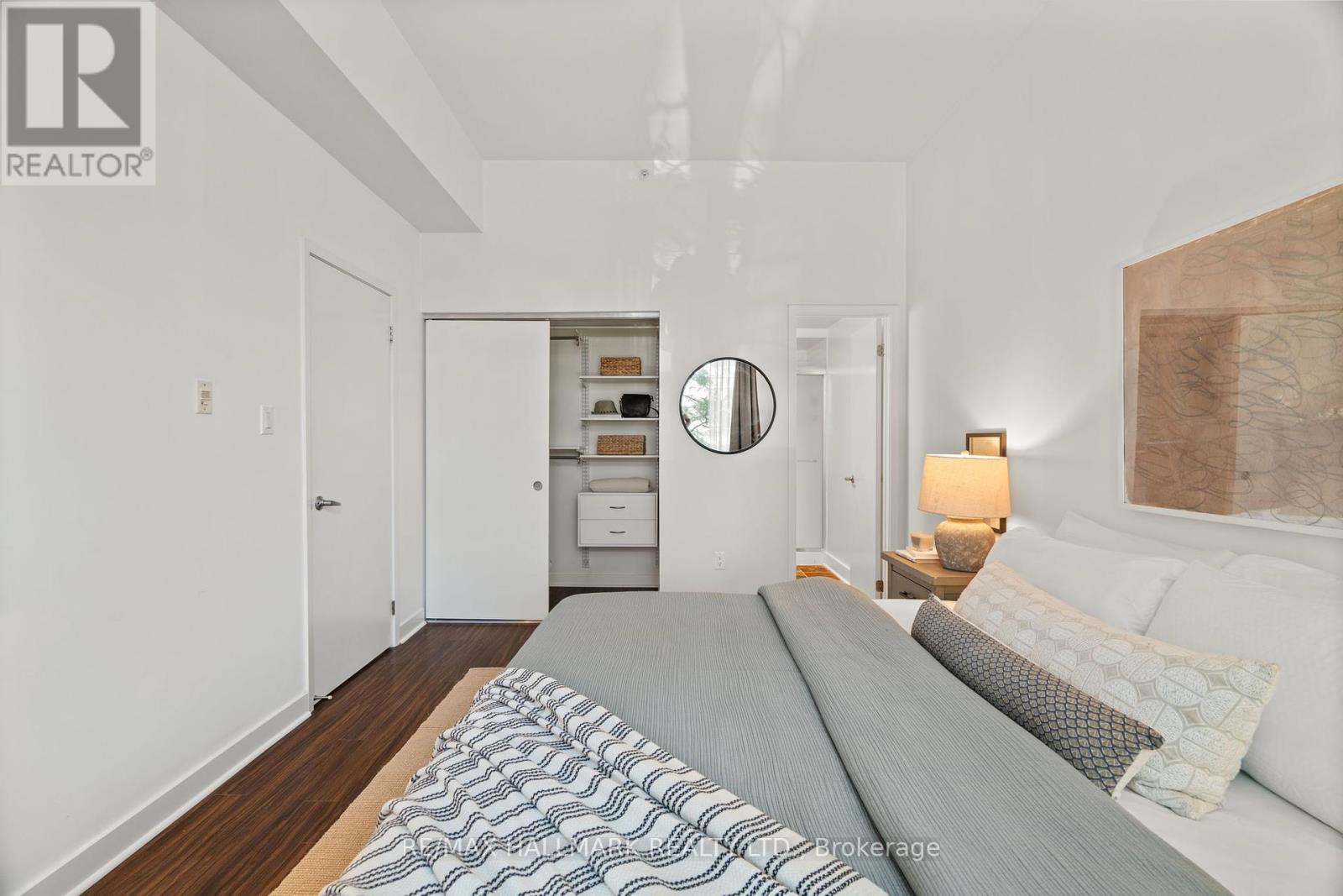 201 - 53 Colgate Avenue, Toronto, Ontario  M4M 1N6 - Photo 17 - E12446235