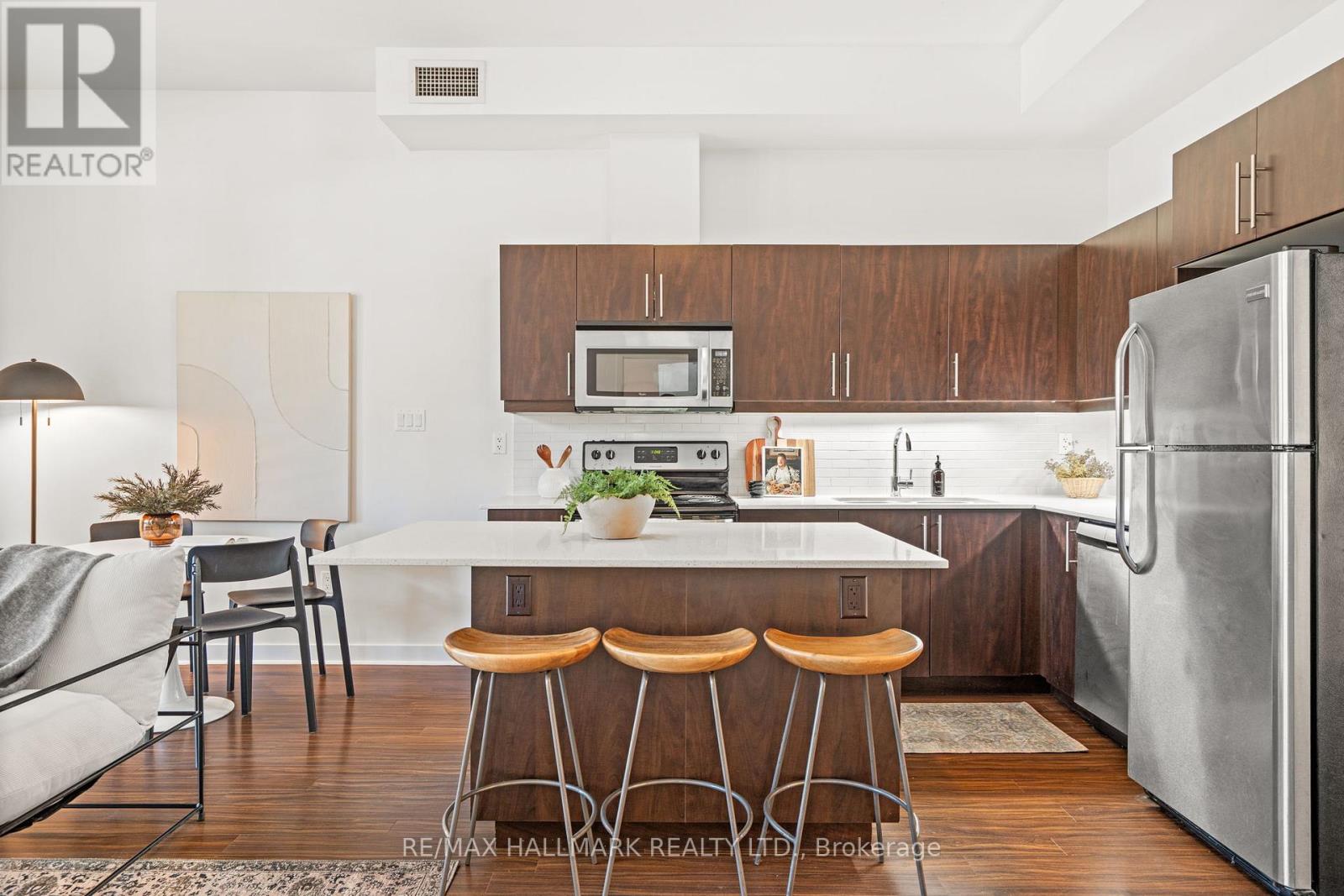 201 - 53 Colgate Avenue, Toronto, Ontario  M4M 1N6 - Photo 4 - E12446235