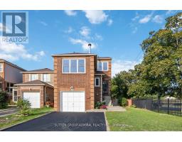 12 TILBURN PLACE, Toronto, Ontario