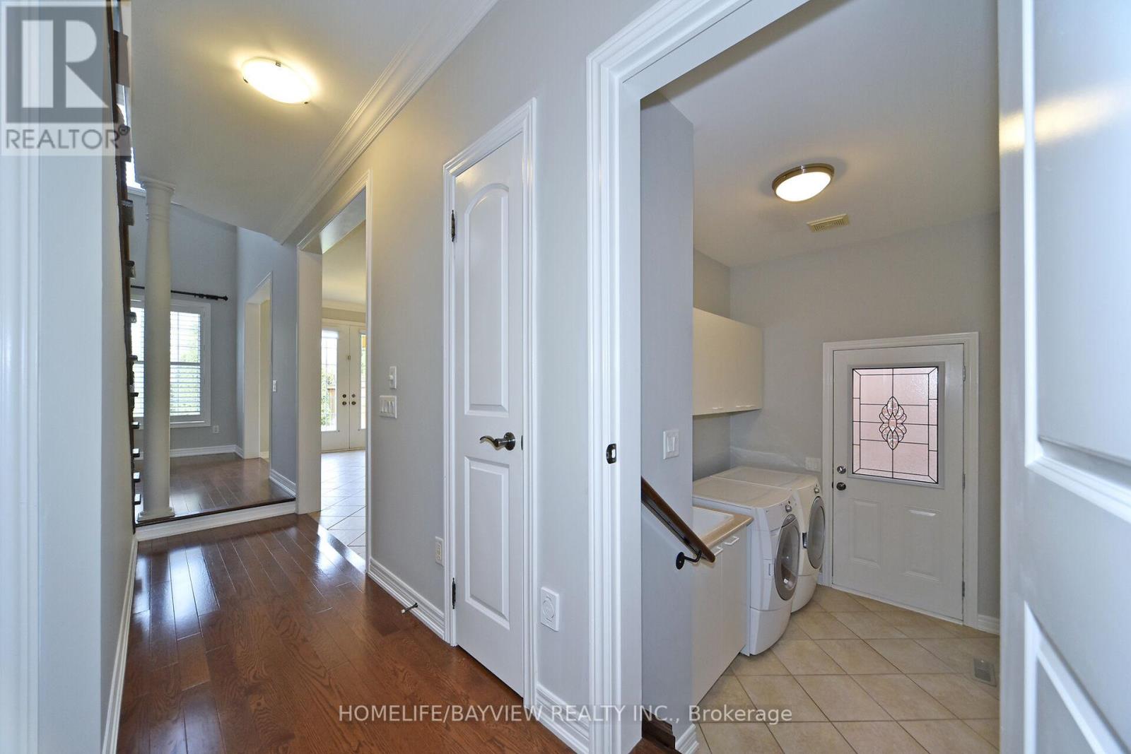 34 Lady Valentina Avenue, Vaughan, Ontario  L6A 0E4 - Photo 12 - N12406275