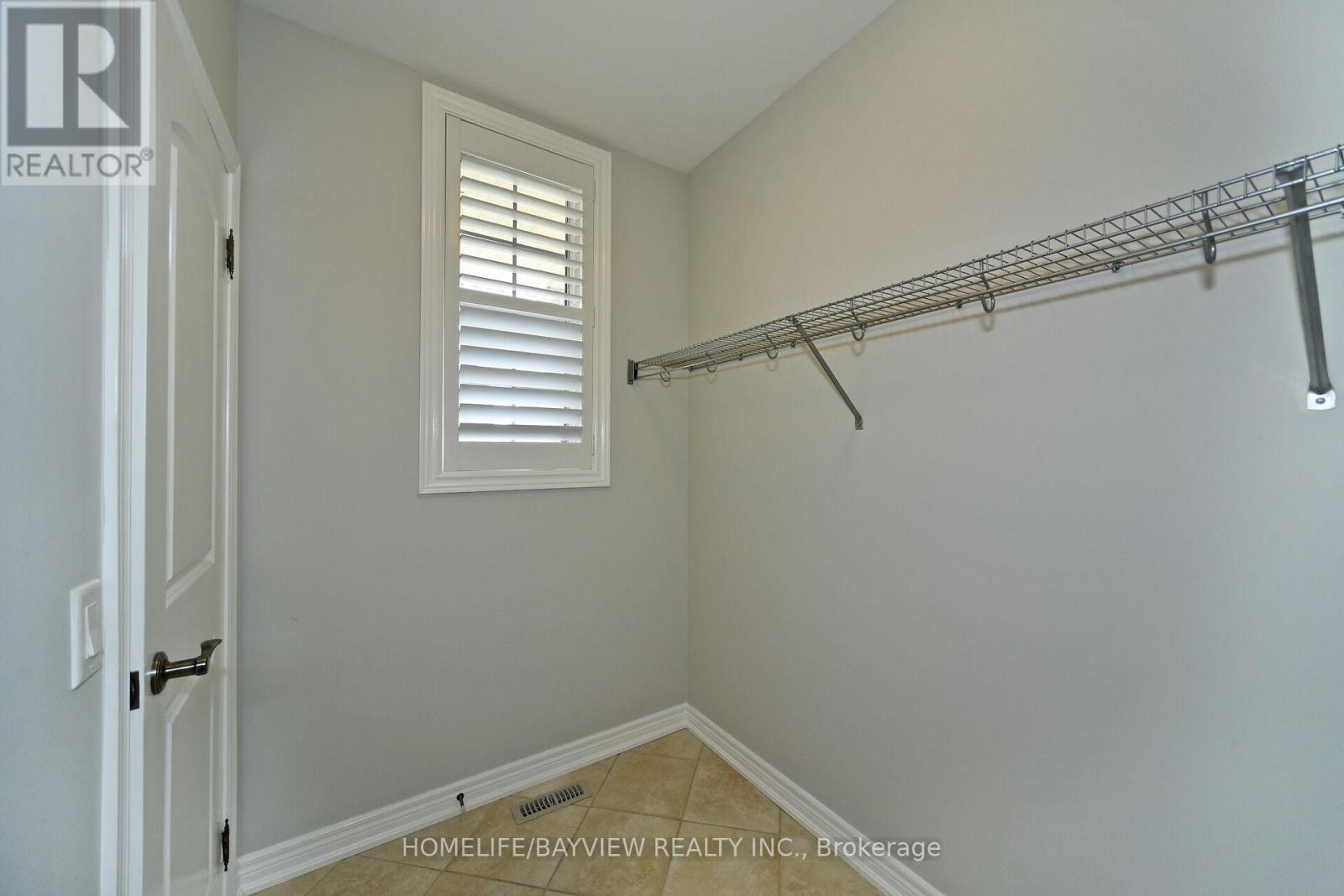34 Lady Valentina Avenue, Vaughan, Ontario  L6A 0E4 - Photo 6 - N12406275