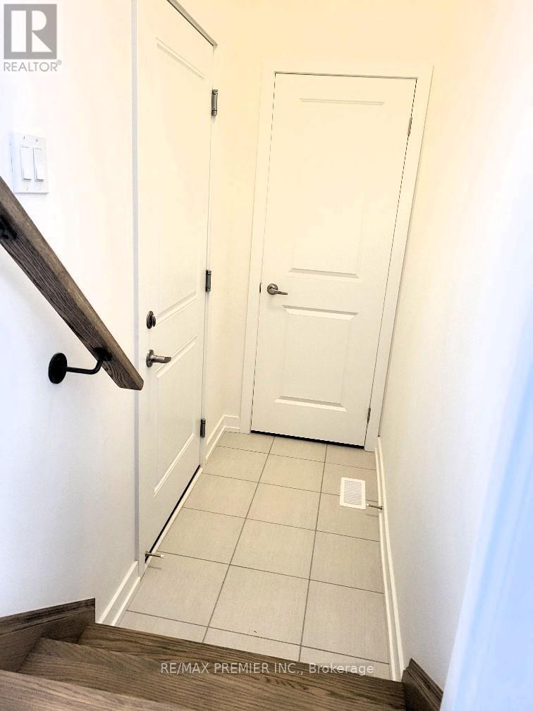 3 Ghent Drive, Vaughan, Ontario  L4H 4T8 - Photo 11 - N12432745