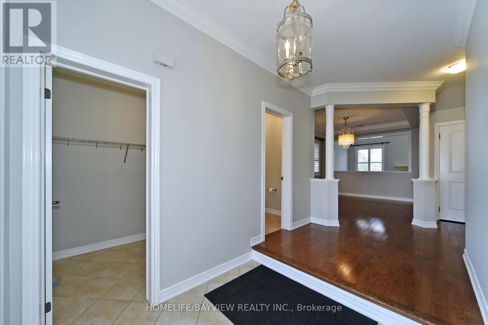 34 Lady Valentina Avenue, Vaughan, Ontario  L6A 0E4 - Photo 5 - N12406275