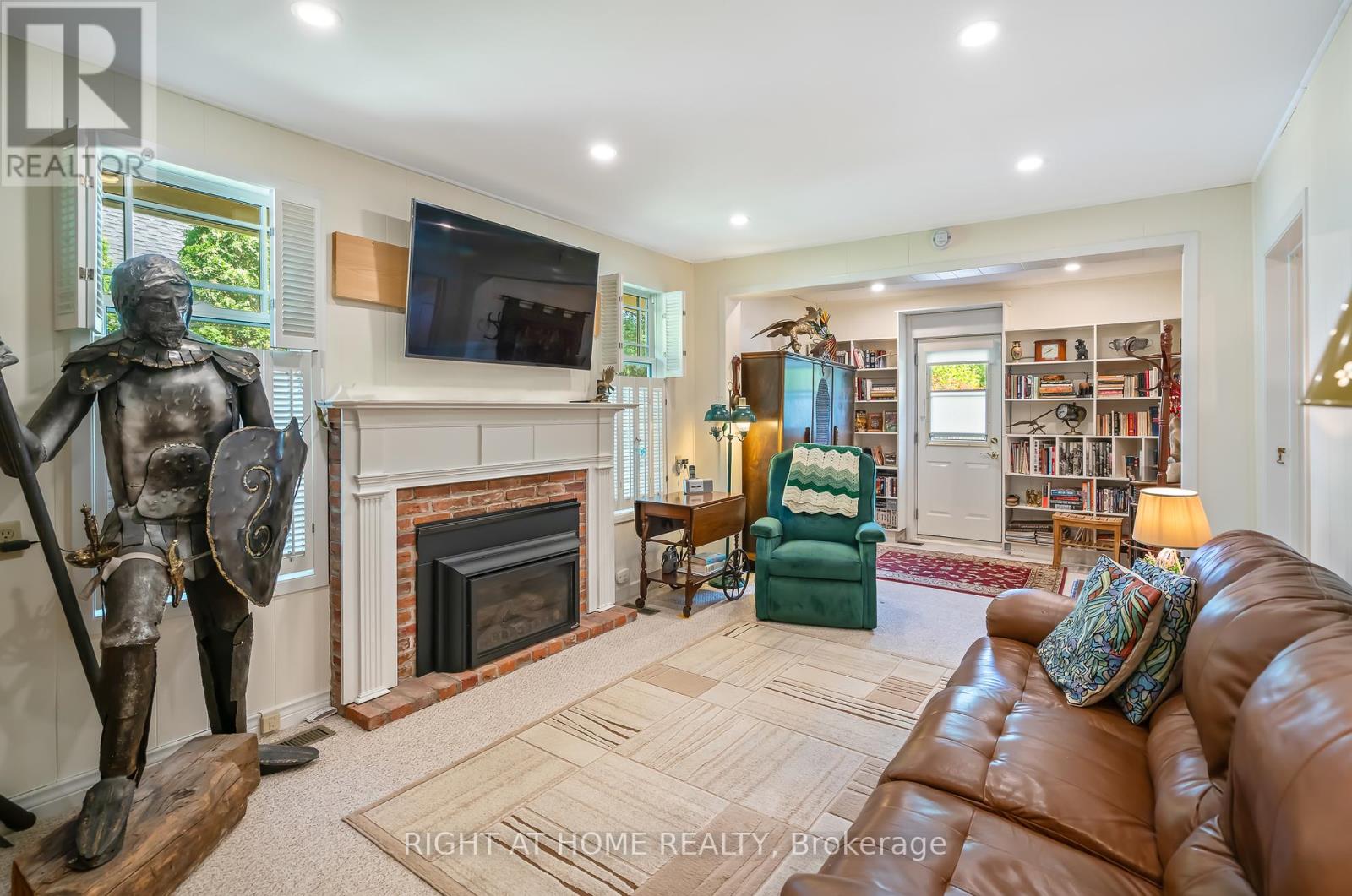 267 Victoria Street, Niagara-On-The-Lake, Ontario  L0S 1J0 - Photo 12 - X12444029
