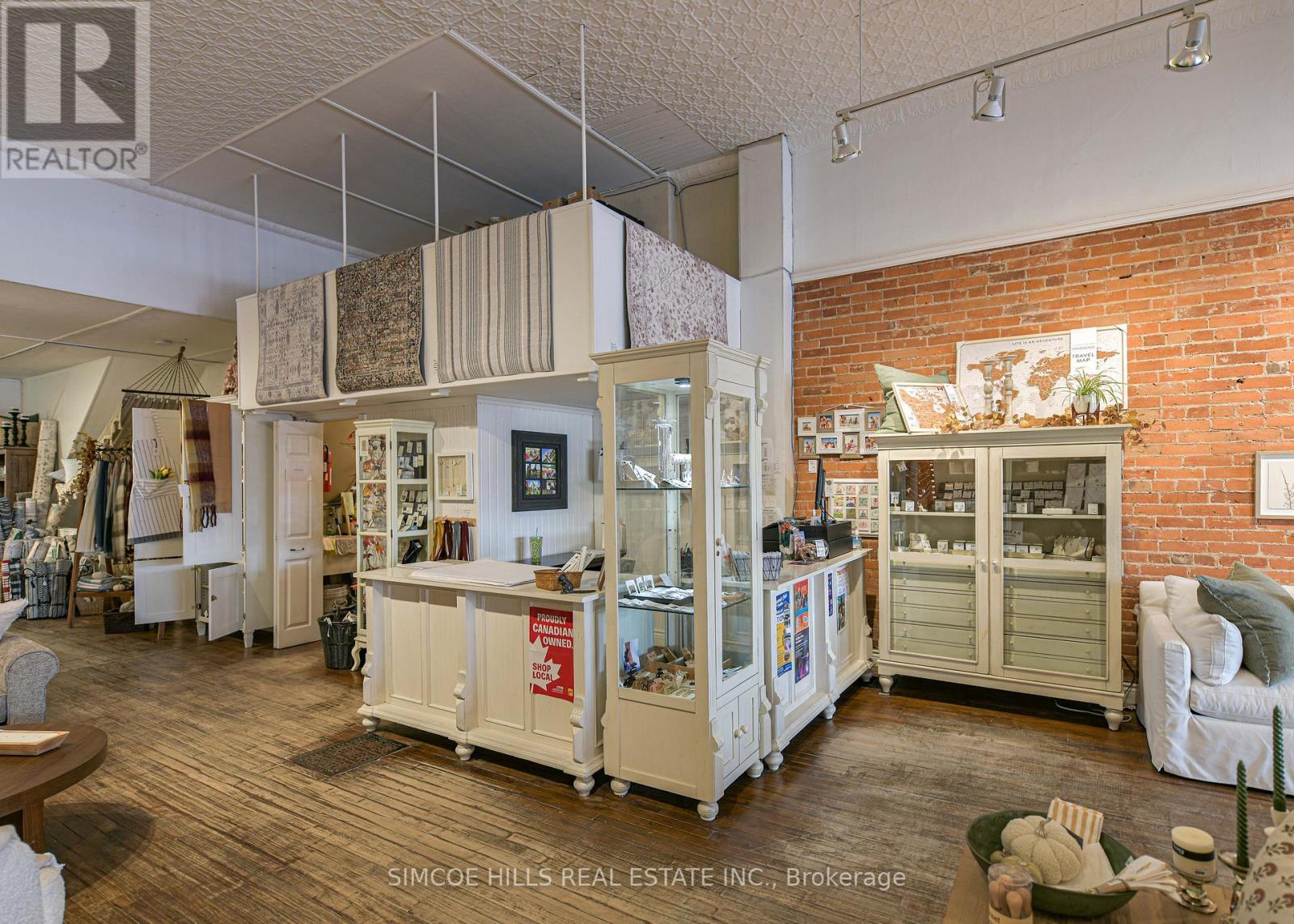 137 And 141 Mississaga Street E, Orillia, Ontario  L4V 1V6 - Photo 14 - S12446207