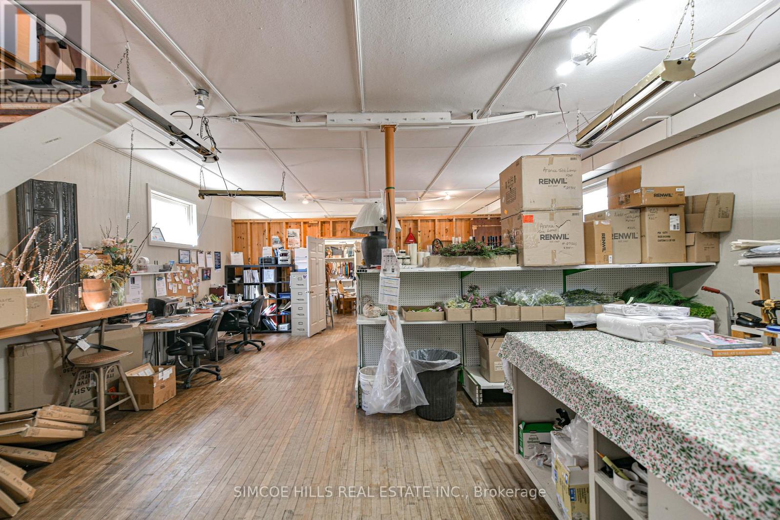 137 And 141 Mississaga Street E, Orillia, Ontario  L4V 1V6 - Photo 22 - S12446207
