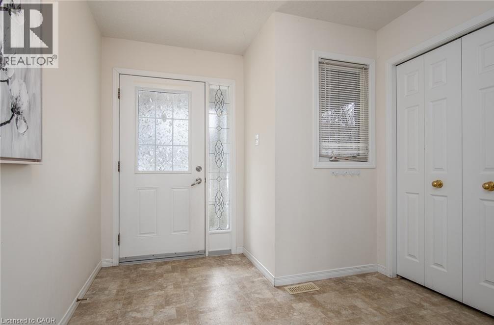 570 Woolgrass Avenue, Waterloo, Ontario  N2V 2Y2 - Photo 3 - 40776500