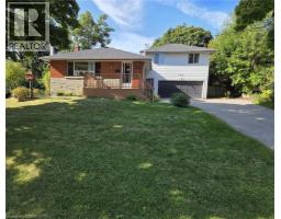 562 WELLINGTON Crescent 1020 - WO West