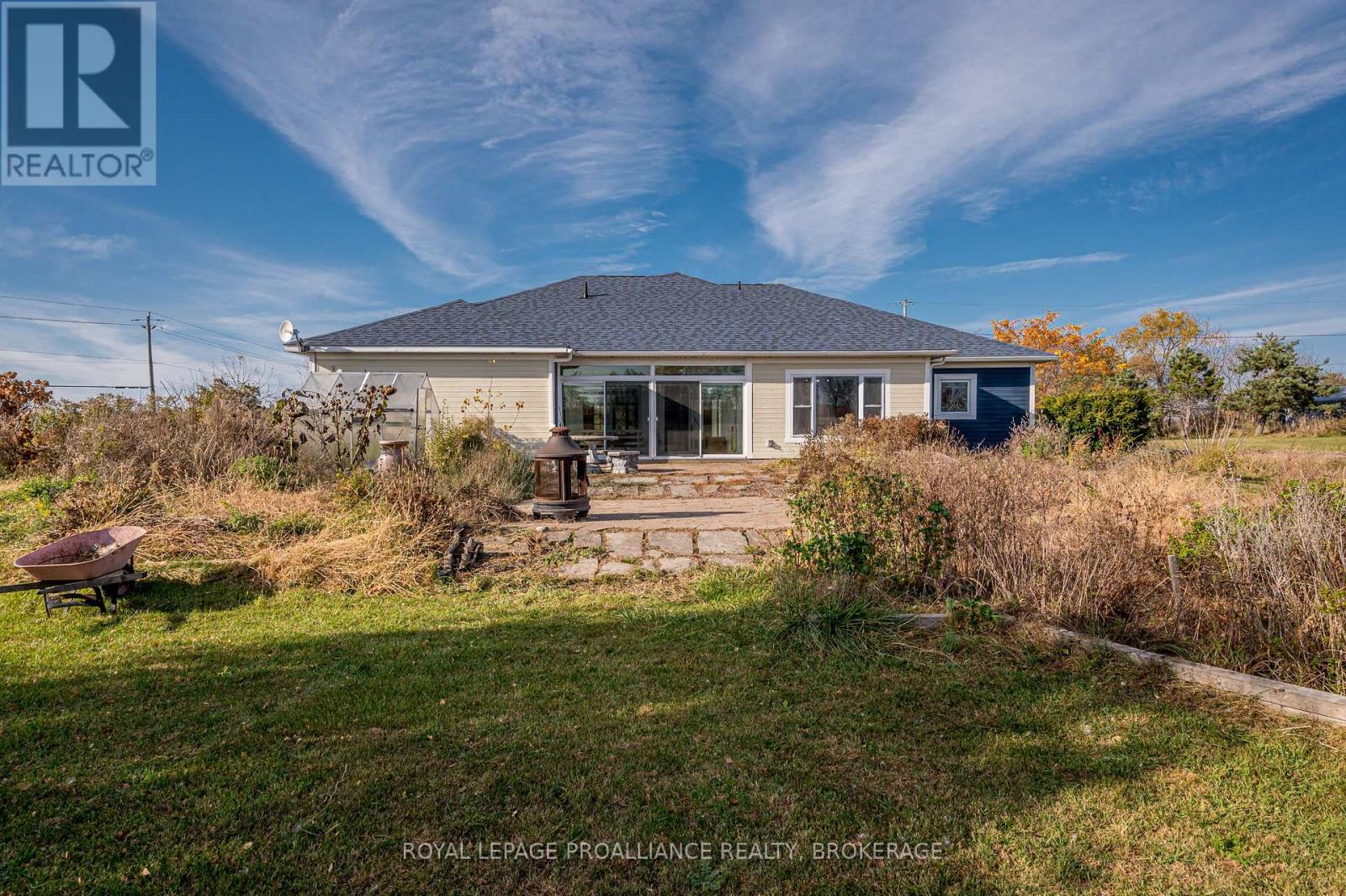 10 North Shore Road, Frontenac Islands, Ontario  K7G 2V6 - Photo 24 - X12446251