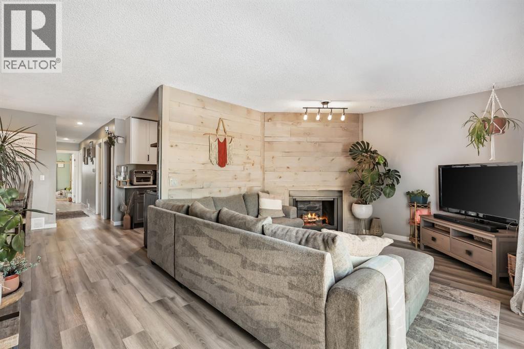 8 Cascade Place, Cochrane, Alberta  T4C 1G6 - Photo 9 - A2262211