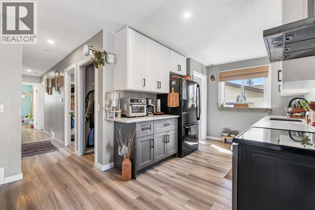 8 Cascade Place, Cochrane, Alberta  T4C 1G6 - Photo 13 - A2262211