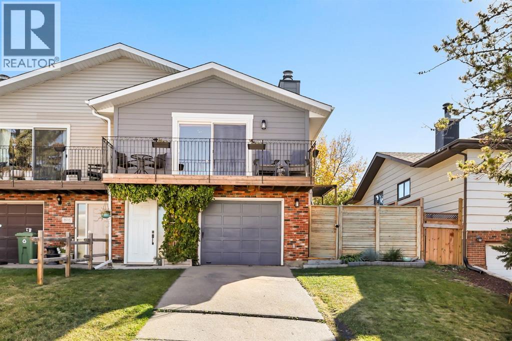 8 Cascade Place, Cochrane, Alberta  T4C 1G6 - Photo 1 - A2262211
