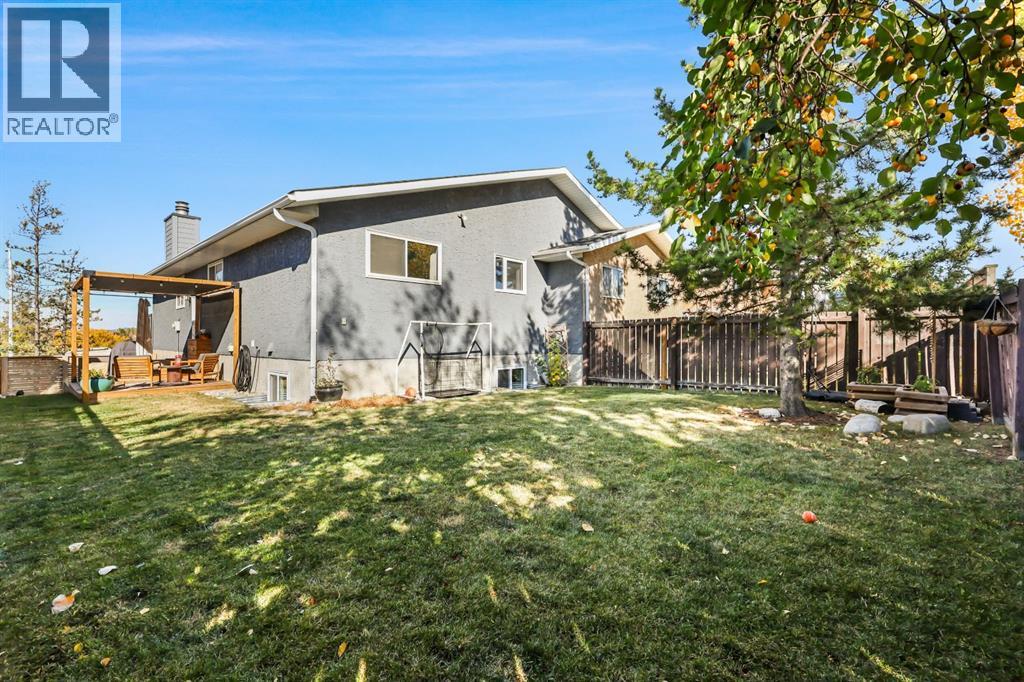 8 Cascade Place, Cochrane, Alberta  T4C 1G6 - Photo 36 - A2262211