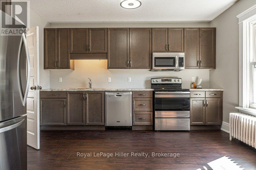 112 Huron Street, Stratford, Ontario  N5A 5S6 - Photo 11 - X12446246
