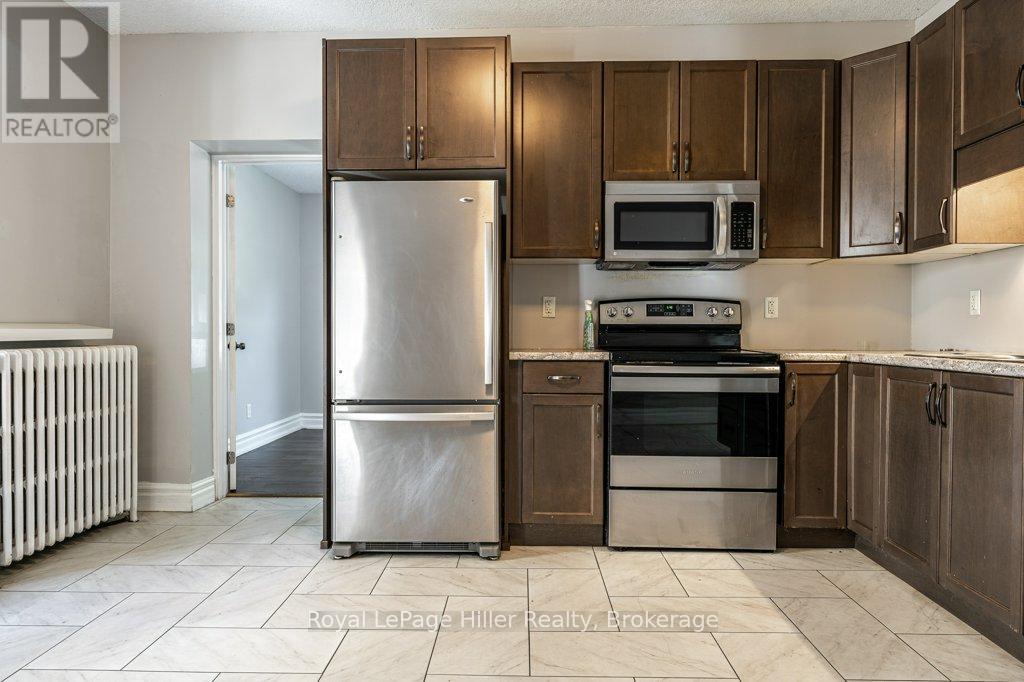 112 Huron Street, Stratford, Ontario  N5A 5S6 - Photo 21 - X12446246