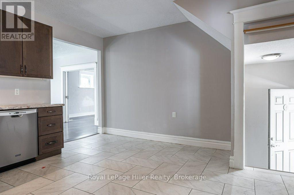 112 Huron Street, Stratford, Ontario  N5A 5S6 - Photo 25 - X12446246