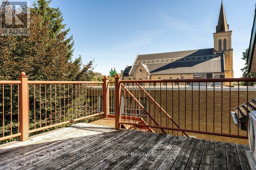 112 Huron Street, Stratford, Ontario  N5A 5S6 - Photo 40 - X12446246