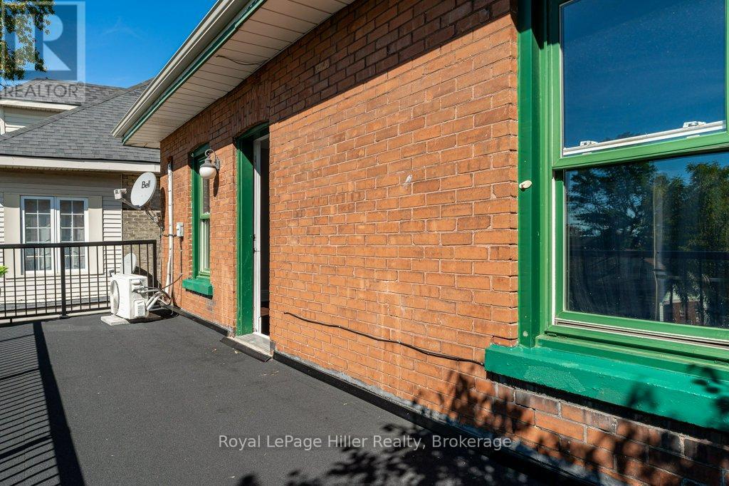 112 Huron Street, Stratford, Ontario  N5A 5S6 - Photo 9 - X12446246