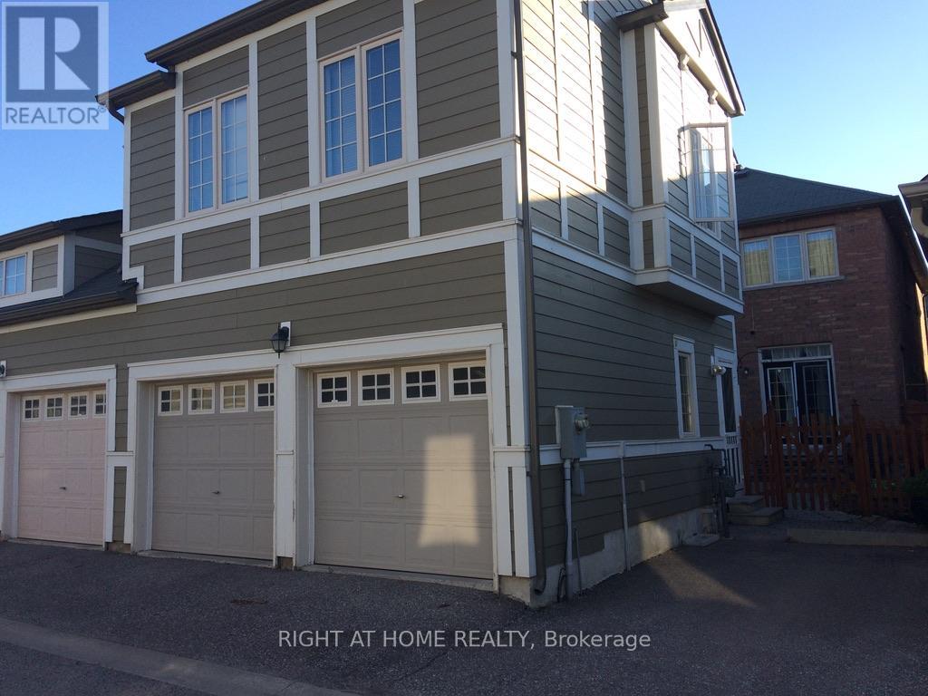 Coach House - 7 Ivy Stone Court, Markham, Ontario  L6B 1H6 - Photo 1 - N12314195