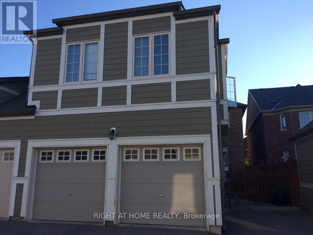 Coach House - 7 Ivy Stone Court, Markham, Ontario  L6B 1H6 - Photo 2 - N12314195