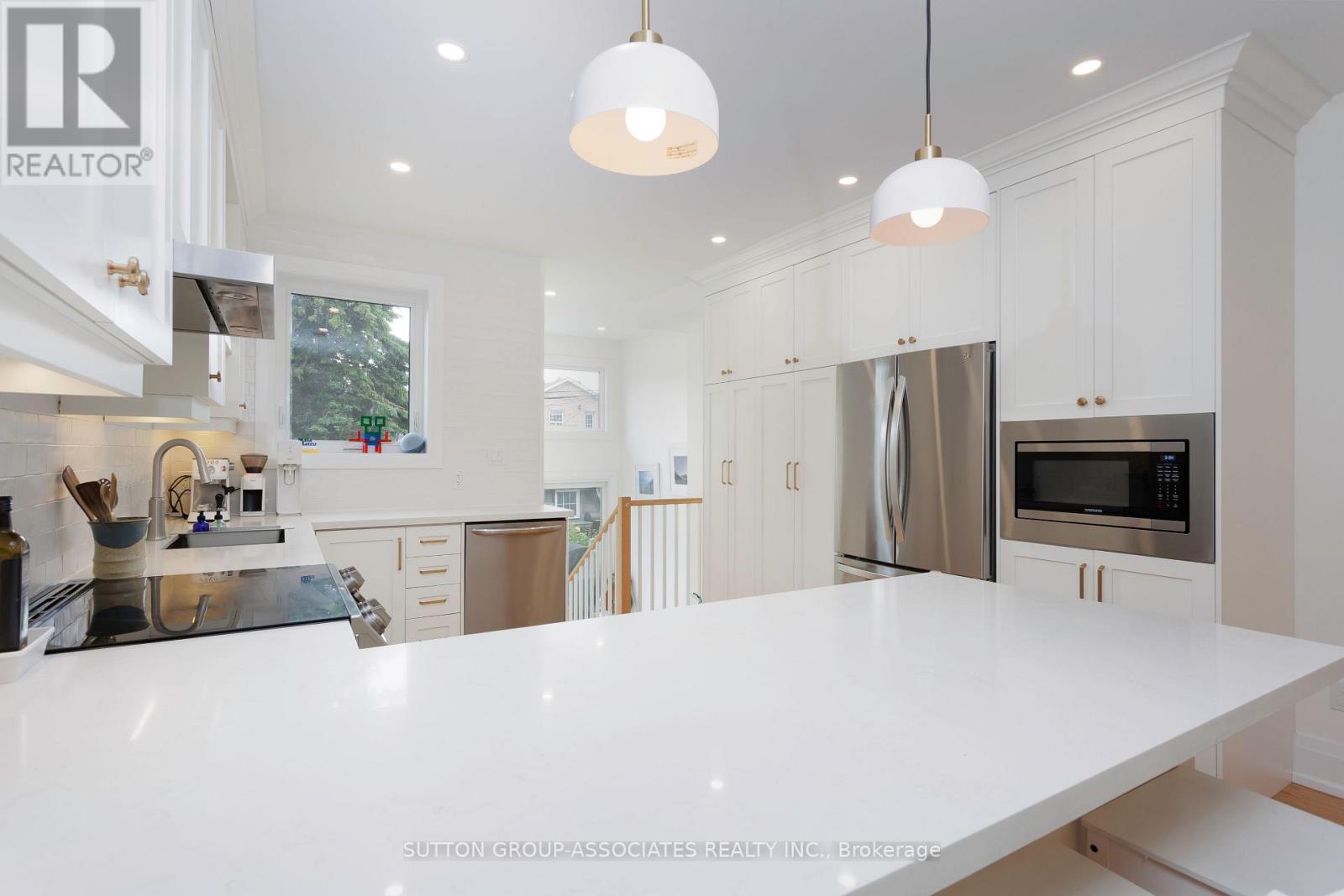 87 Peterborough Avenue, Toronto, Ontario  M6H 2L2 - Photo 11 - W12446218