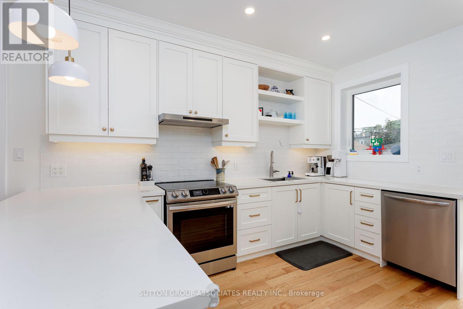 87 Peterborough Avenue, Toronto, Ontario  M6H 2L2 - Photo 13 - W12446218