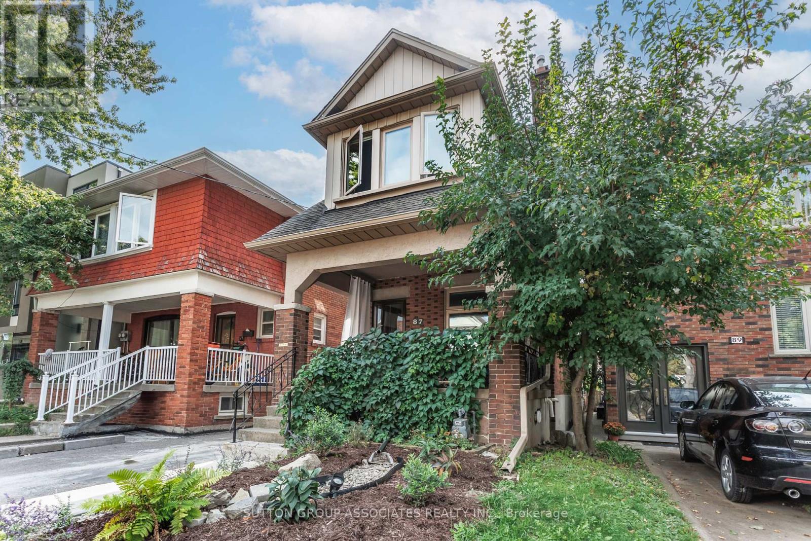 87 Peterborough Avenue, Toronto, Ontario  M6H 2L2 - Photo 2 - W12446218