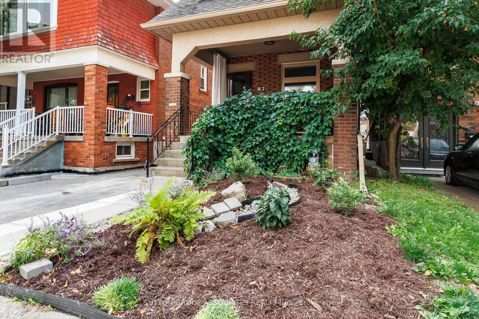 87 Peterborough Avenue, Toronto, Ontario  M6H 2L2 - Photo 3 - W12446218