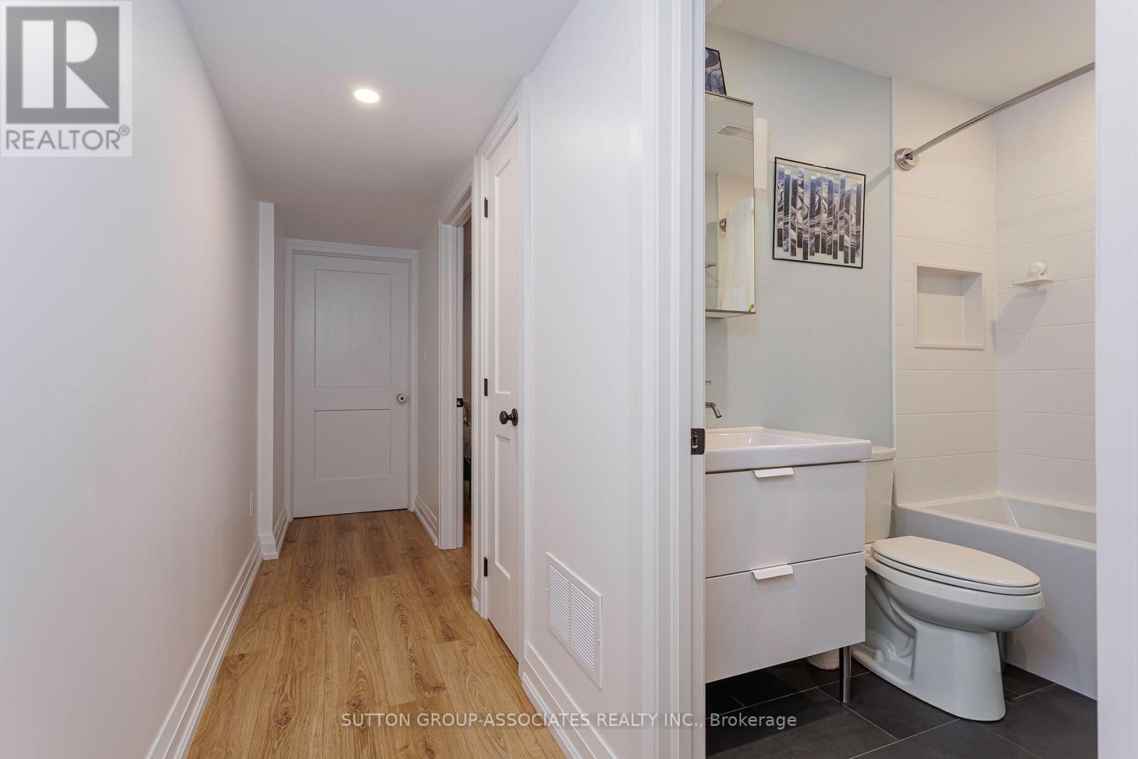 87 Peterborough Avenue, Toronto, Ontario  M6H 2L2 - Photo 30 - W12446218
