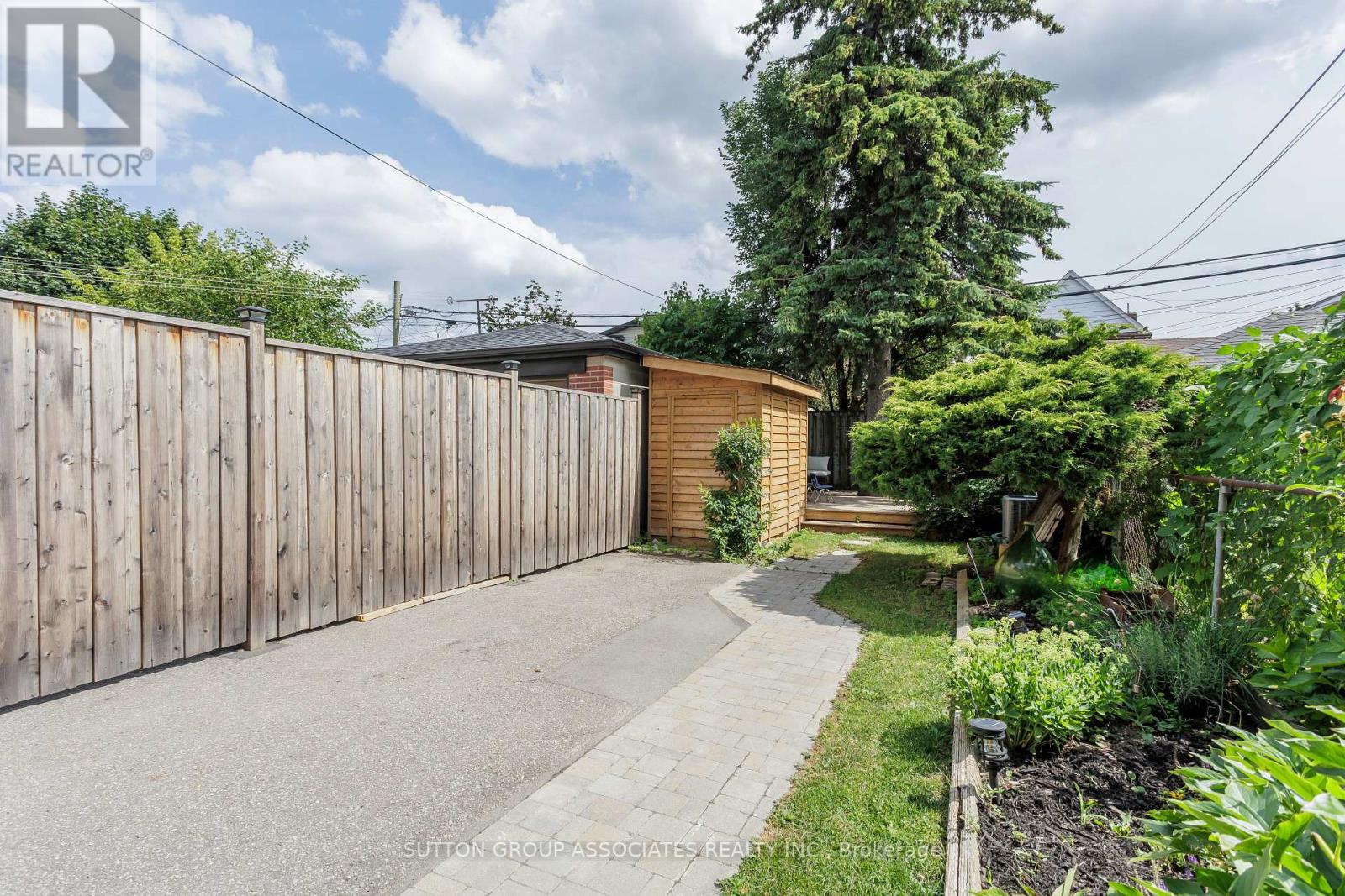 87 Peterborough Avenue, Toronto, Ontario  M6H 2L2 - Photo 33 - W12446218