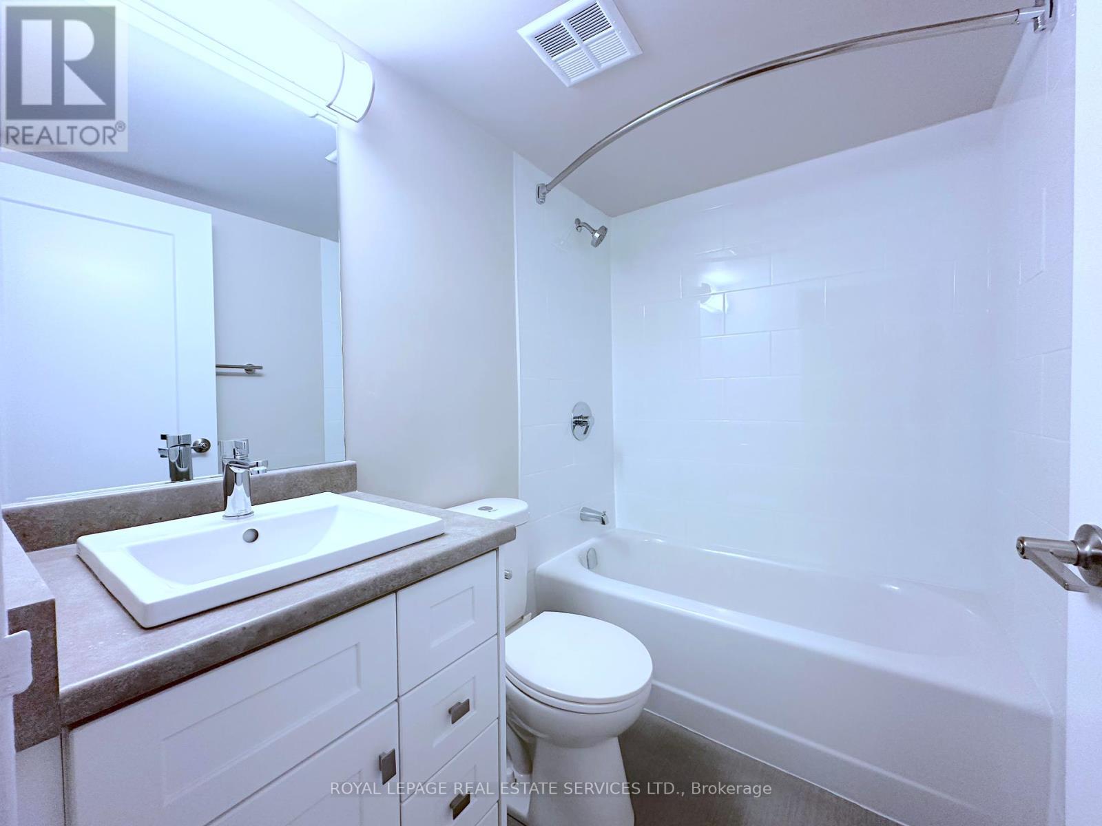 103 - 190 Clark Boulevard, Brampton, Ontario  L6T 4A8 - Photo 14 - W12446228
