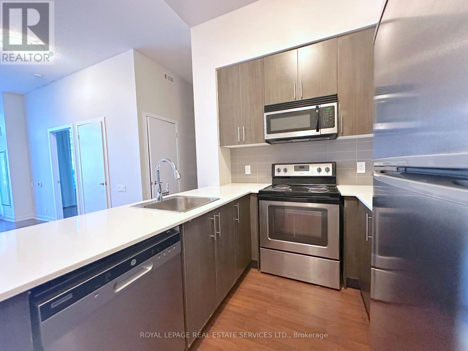 410 - 188 Clark Boulevard, Brampton, Ontario  L6T 0J2 - Photo 3 - W12446233