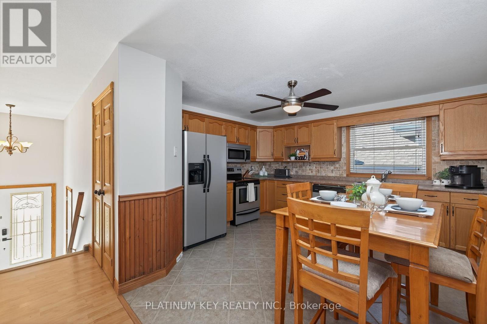 29 Dell Drive, Strathroy-Caradoc (Sw), Ontario  N7G 1C6 - Photo 13 - X12446254