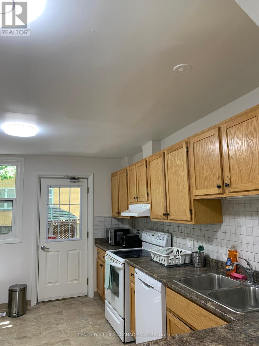 14 Craig Street, London South, Ontario  N6C 1E8 - Photo 11 - X12446273