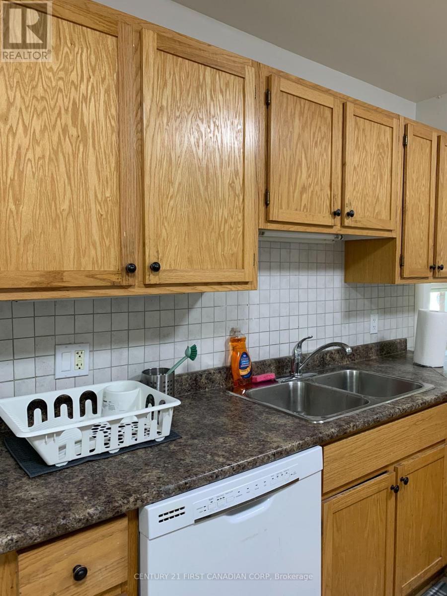 14 Craig Street, London South, Ontario  N6C 1E8 - Photo 4 - X12446273