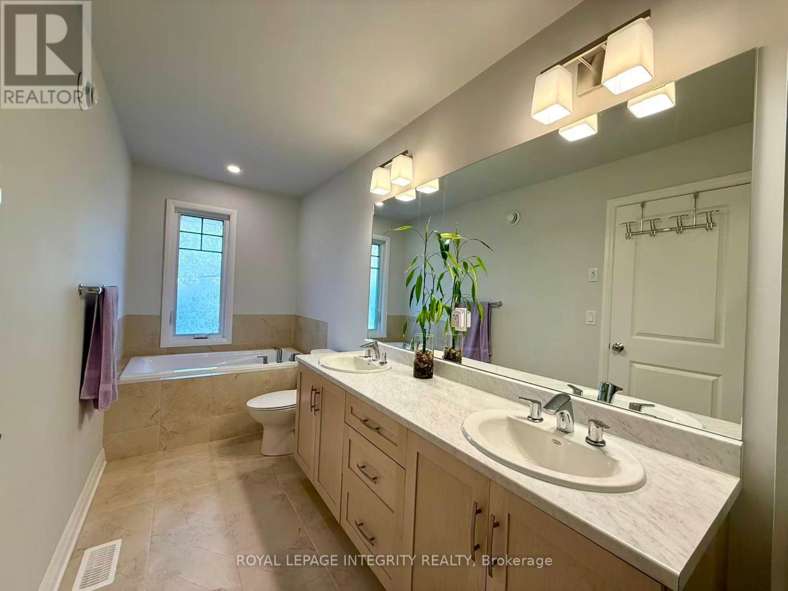 519 Hitzlay Terrace, Ottawa, Ontario  K2T 0R9 - Photo 14 - X12446263