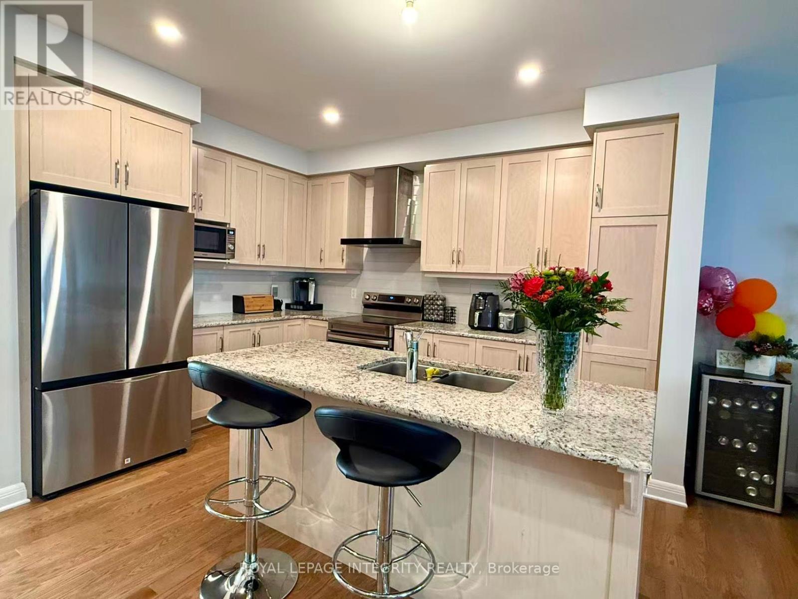 519 Hitzlay Terrace, Ottawa, Ontario  K2T 0R9 - Photo 7 - X12446263