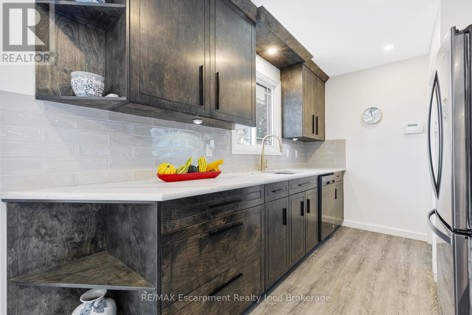35 Tanager Drive, Tillsonburg, Ontario  N4G 1B1 - Photo 11 - X12446274