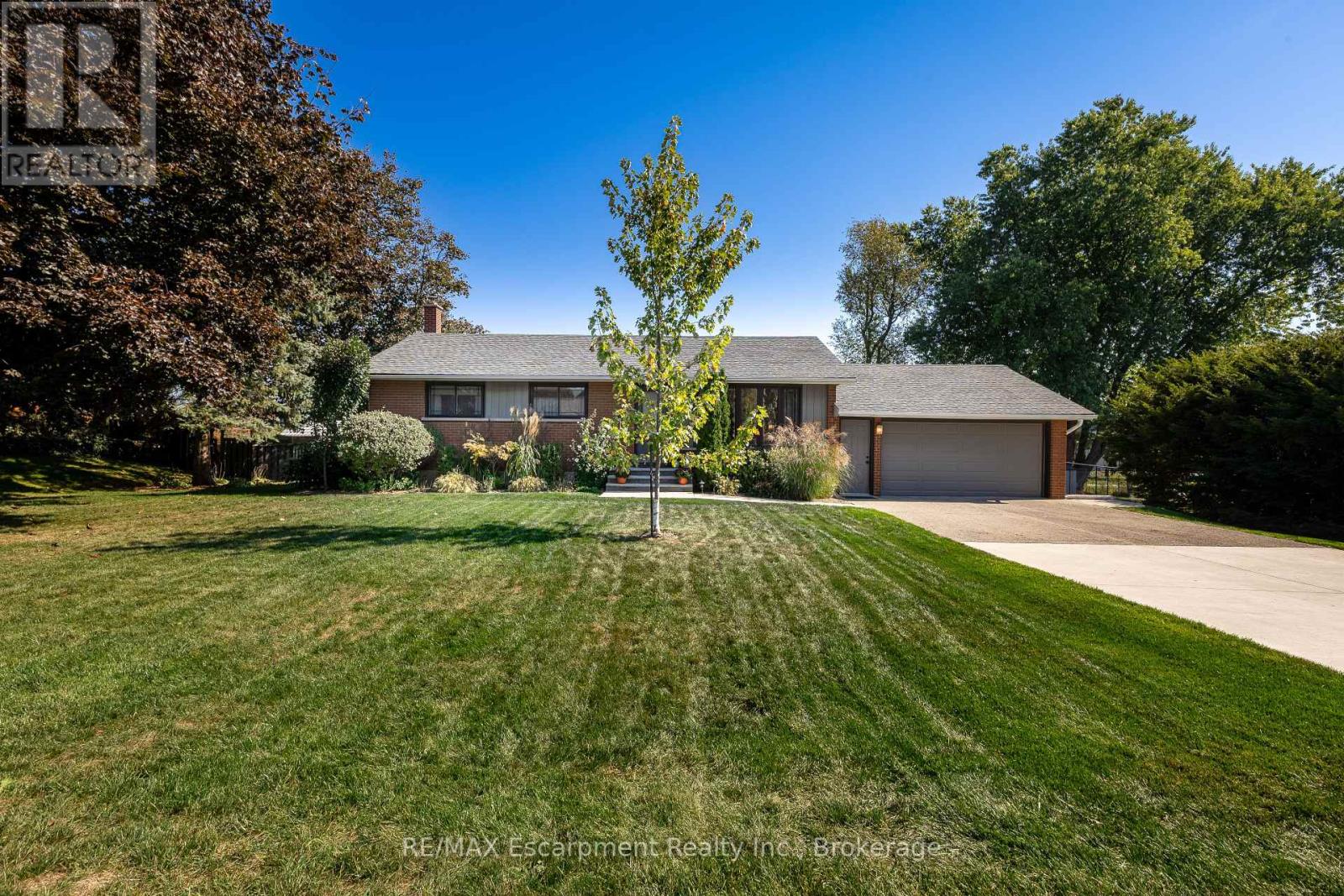 35 Tanager Drive, Tillsonburg, Ontario  N4G 1B1 - Photo 2 - X12446274