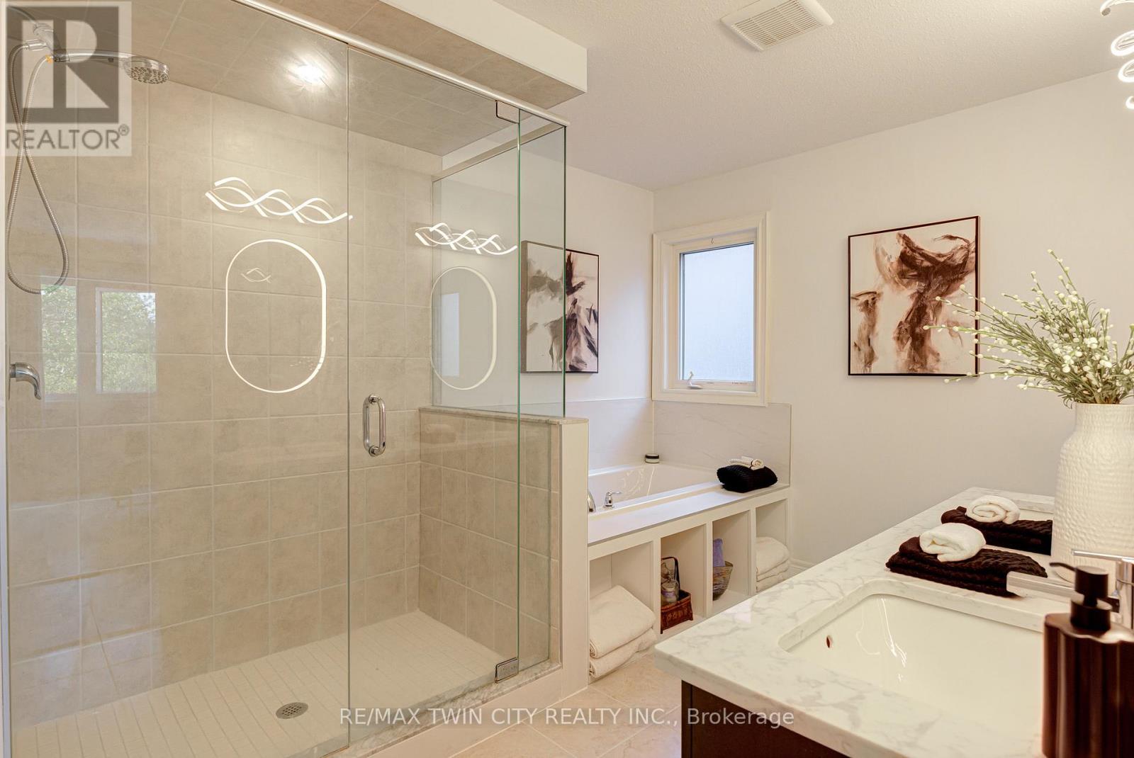 138 Eaglecrest Street, Kitchener, Ontario  N2K 0C4 - Photo 22 - X12446193