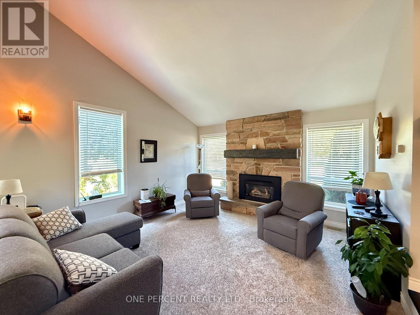 515 1 Street E, Owen Sound, Ontario  N4K 6C4 - Photo 11 - X12446197