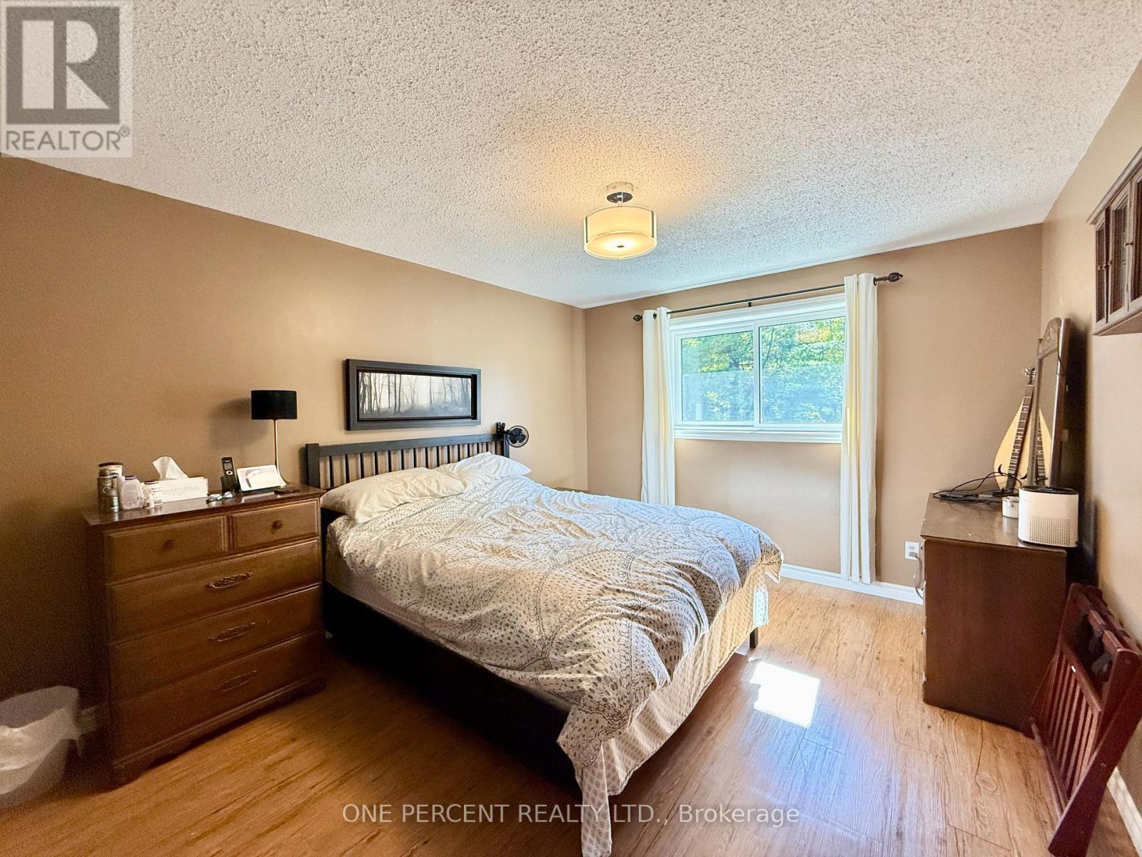 515 1 Street E, Owen Sound, Ontario  N4K 6C4 - Photo 22 - X12446197