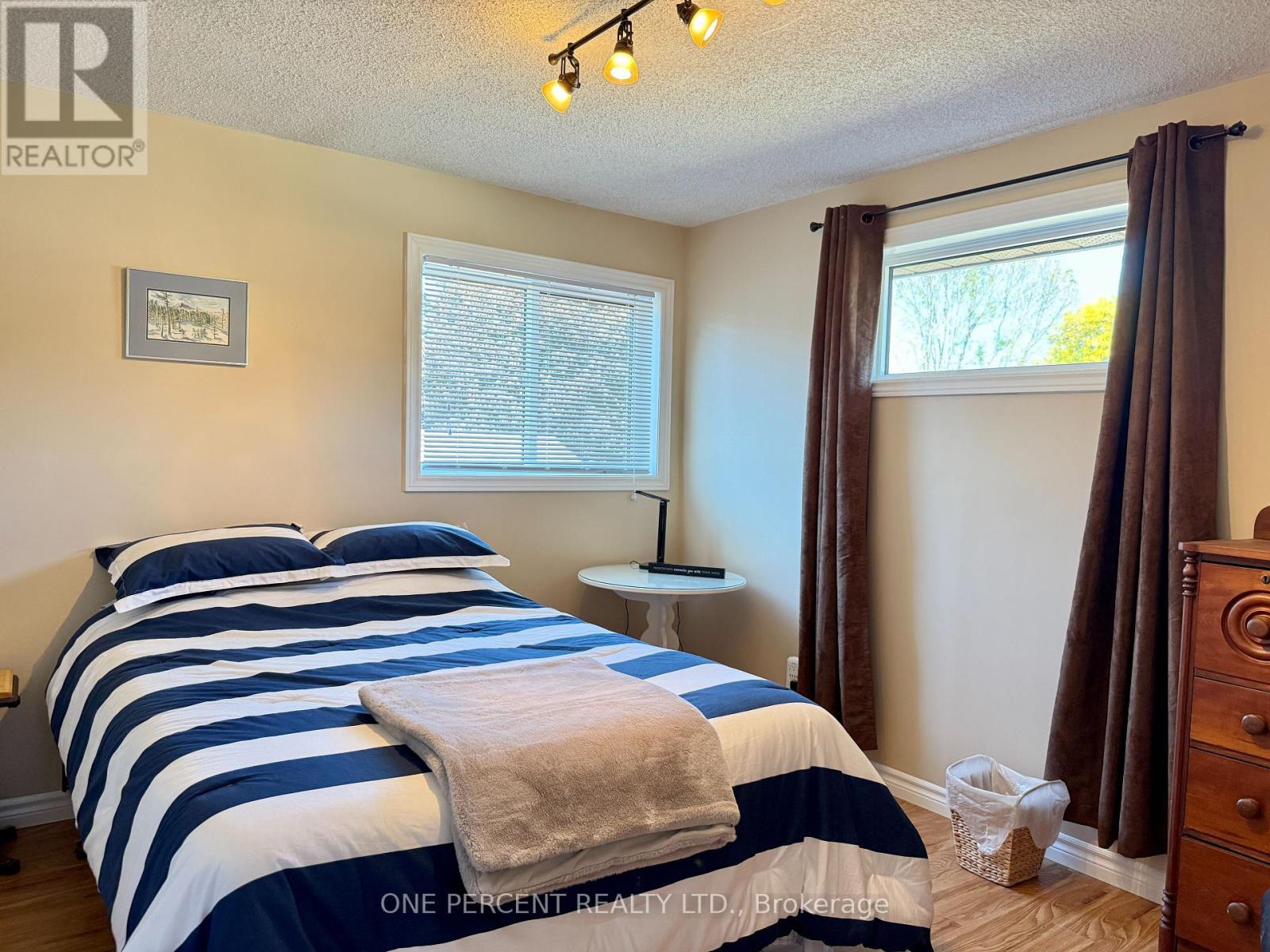 515 1 Street E, Owen Sound, Ontario  N4K 6C4 - Photo 25 - X12446197